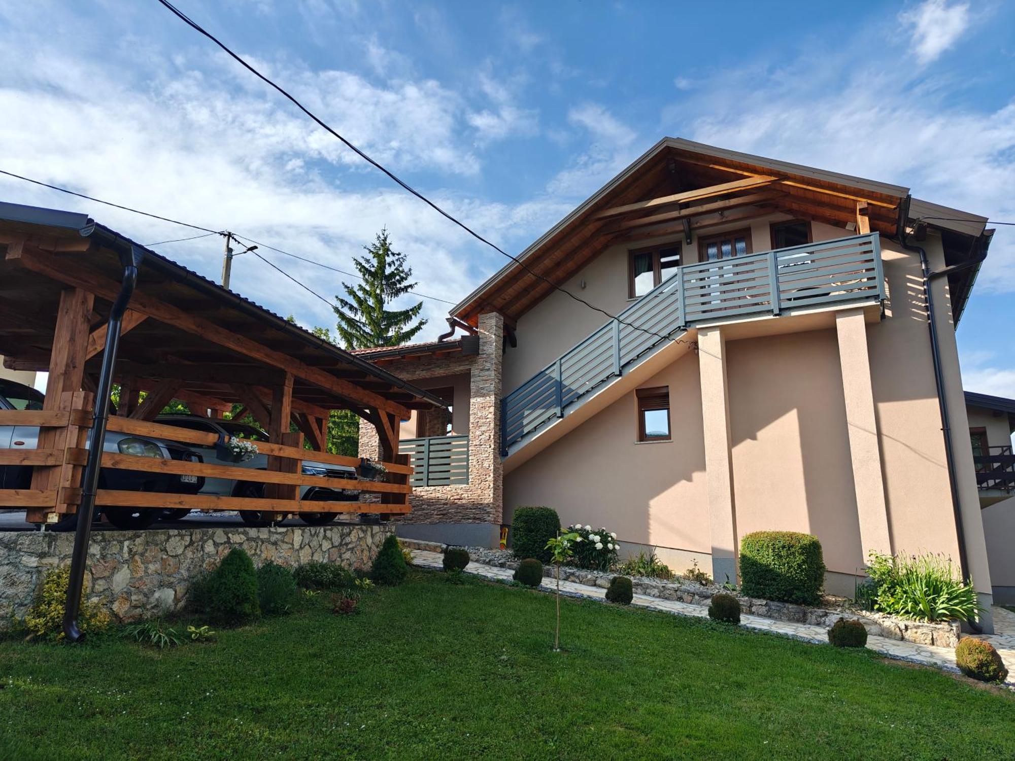 Apartment Sara Rakovica Bagian luar foto